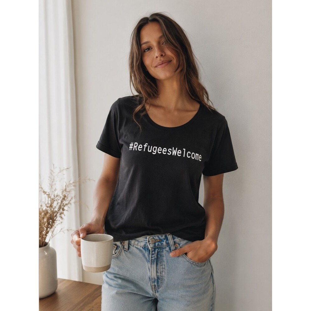 NWT Threads 4 Thought #RefugeesWelcome Black Tee Small